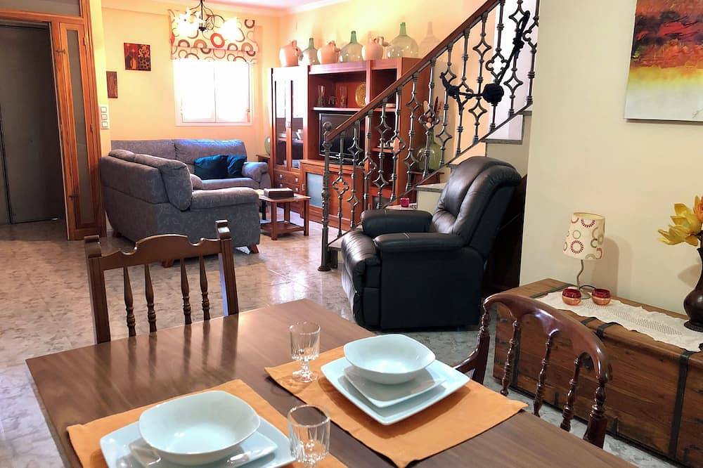 Casa Vista Hermosa next to Natural Park - Sleeps 8 - Centro Andalucía in Rute, Sierras Subbéticas