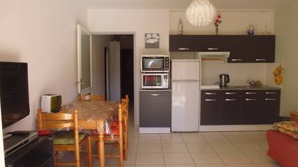 Gîte pour 4 personnes, avec balcon et piscine dans Plage de l'Anglade