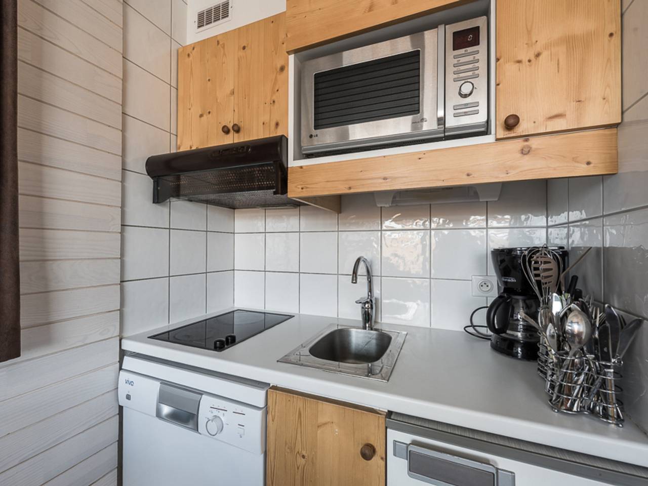 Entire studio, Cozy Studio Cabin · Near Slopes & Shops · Balcony · Sleeps 4 in Tignes, Vanoise National Park