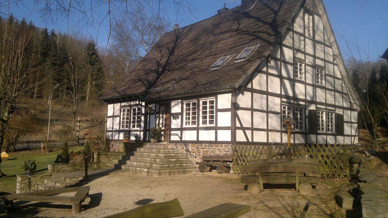 Ganze Ferienwohnung, Ferienwohnung für 18 Personen (240 m²) in Finnentrop in Finnentrop, Sauerland