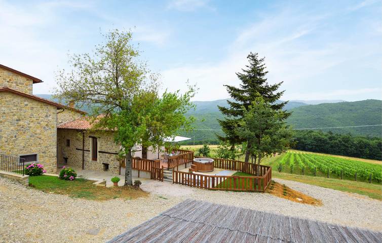 Casa vacanza per 5 persone, con Terrazza e Giardino a Bibbiena