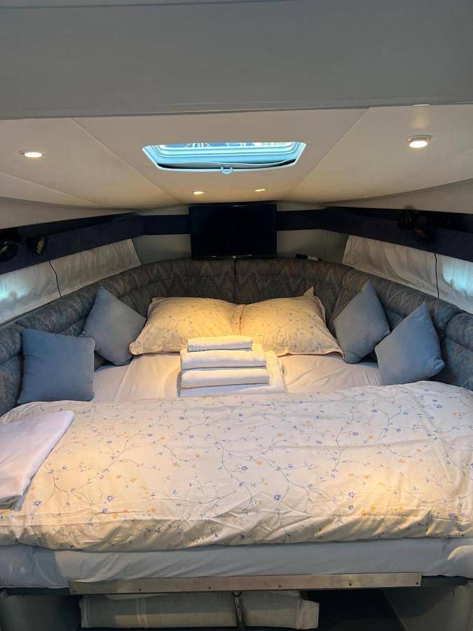 Bateau pour 4 personnes, avec vue et terrasse, adapté aux familles en Provence-Alpes-Côte d'Azur - 2