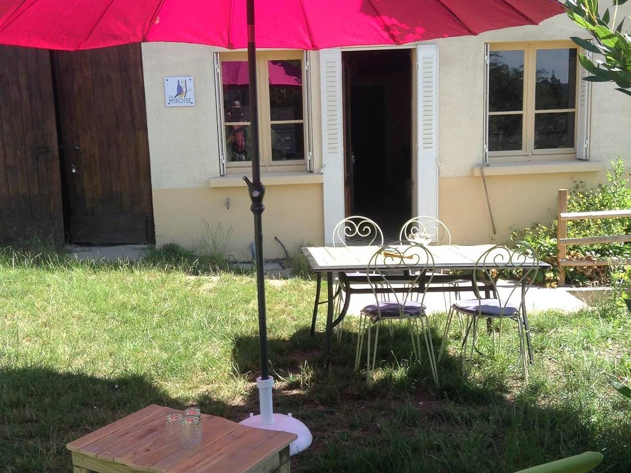 Eco-friendly cottage with games and garden in Morvan in Marigny-sur-Yonne, Nièvre