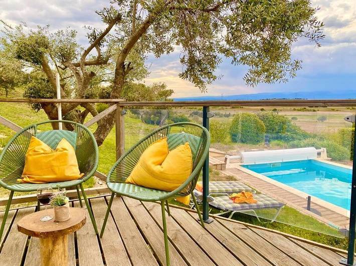 Location de vacances pour 4 personnes, avec piscine ainsi que vue et jardin à Montbrun-des-Corbières - 4