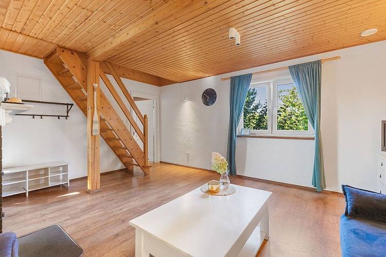 Komfortables Ferienhaus mit Kamin und Terrasse in Bobolin, Powiat Sławieński