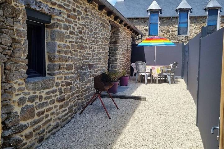 Location de vacances pour 5 personnes, avec terrasse à Quessoy