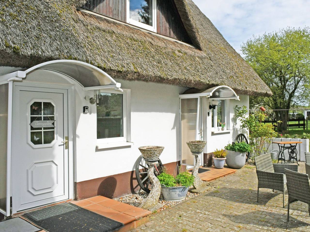 Ganze Ferienwohnung, Urlaub unterm Reetdachhaus am Neuensiener See - Lütte Ferienwohnung unterm Reetdach in Sellin, Rügen