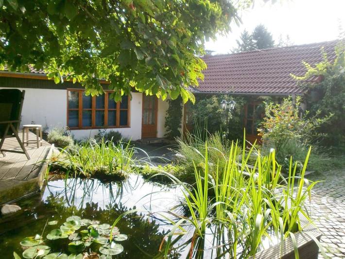 Ferienwohnung für 2 Personen, mit Terrasse und Garten sowie Ausblick in Celle