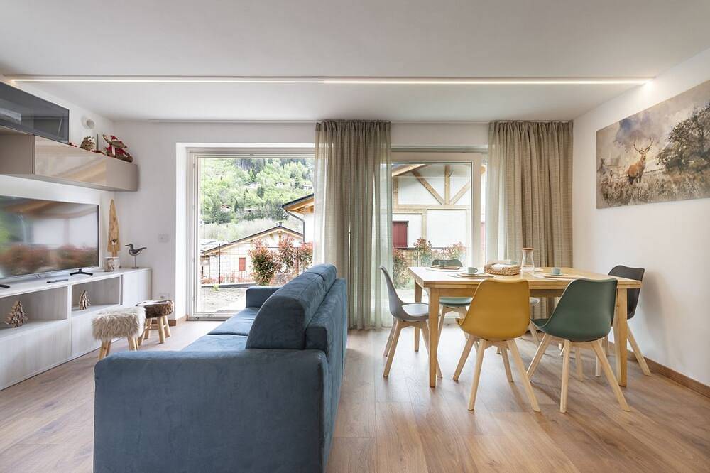 Ganze Wohnung, Elyana's Home - Two Bedroom Apartment, Sleeps 6 in Vezza d'Oglio (dorf), Vezza d'Oglio