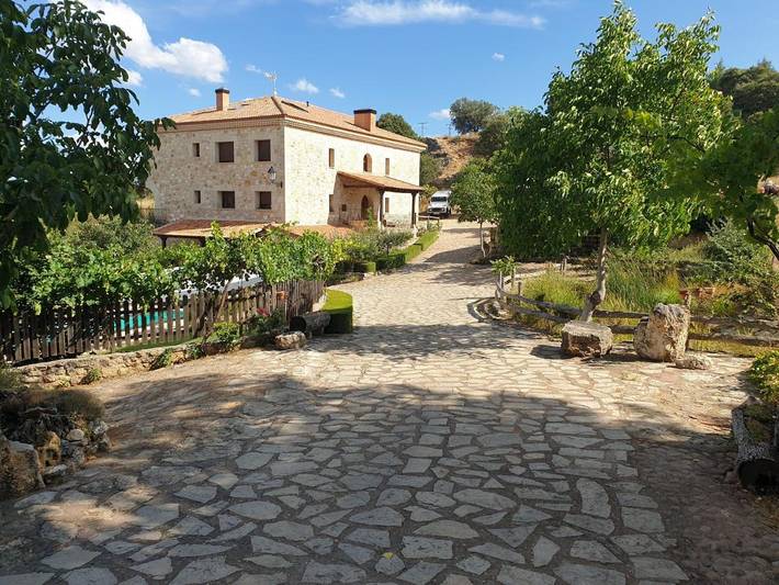 Casa rural para 4 personas, con Terraza y Jardín además de Piscina y Vistas en Provincia de Guadalajara - 3