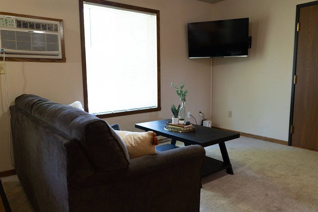 Ganze Wohnung, Walk to Downtown I Queen I Self-Checkin I Garage in Fargo, North Dakota