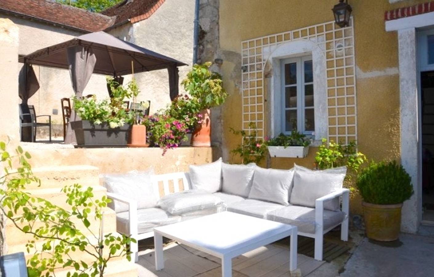 Charmantes Haus in Le Blanc mit Spa und Garten in Le Blanc, Le Blanc und Umgebung