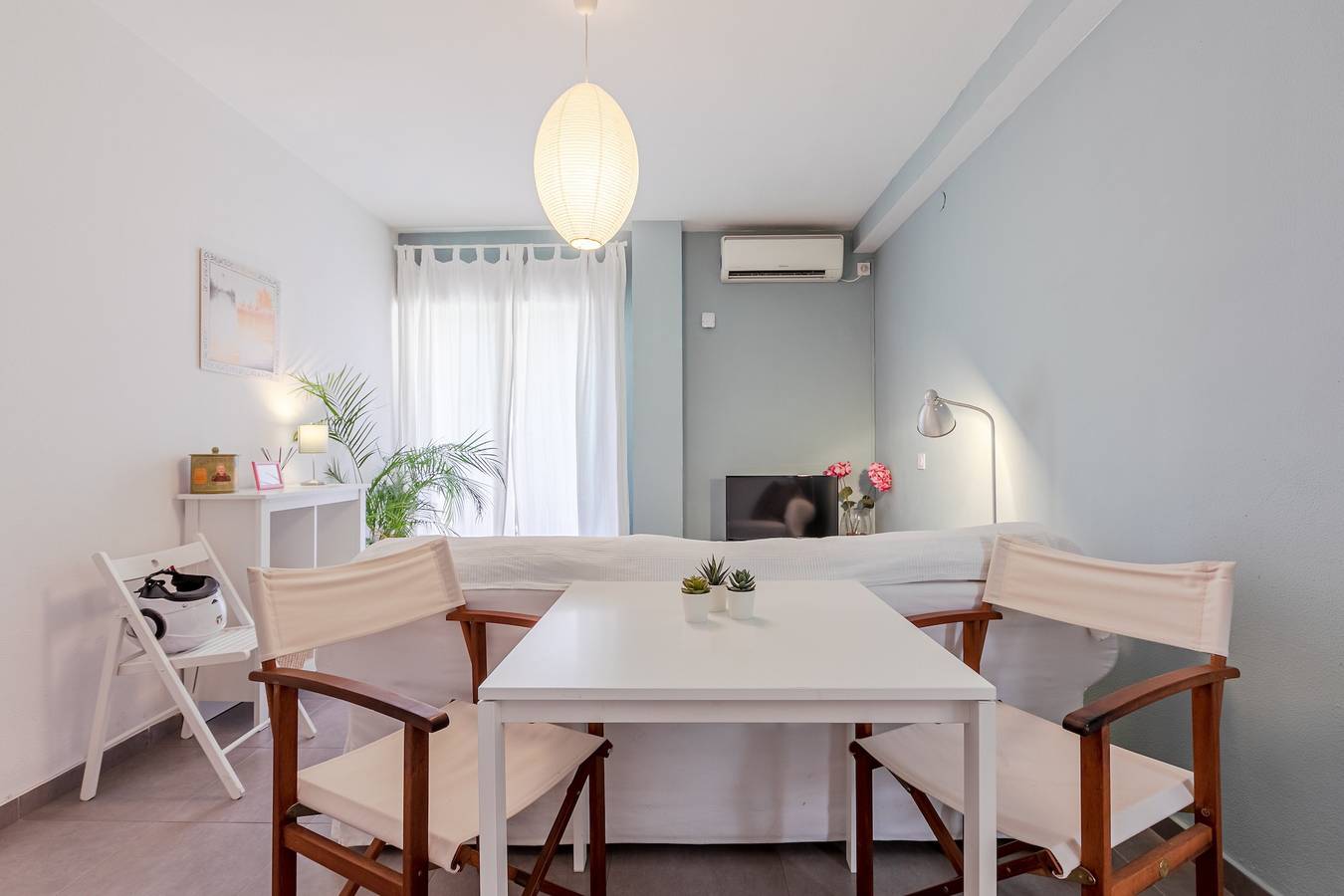 Apartamento entero, Apartamento 'Reflection' con balcón y aire acondicionado in Central Seville, Sevilla