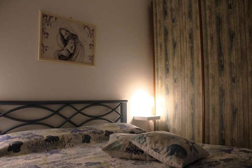 Townhouse near the sea in Campofelice di Roccella, Provincia de Palermo