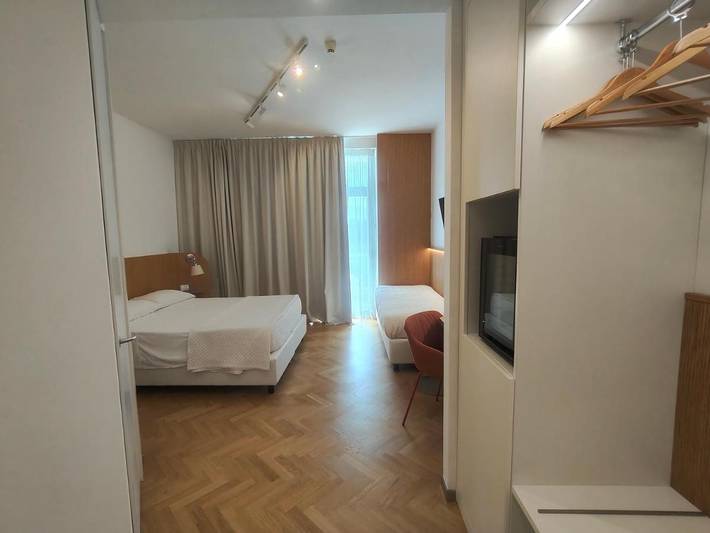 Hôtel pour 2 personnes, avec jacuzzi et sauna ainsi que balcon et piscine à San Salvo Marina - 2