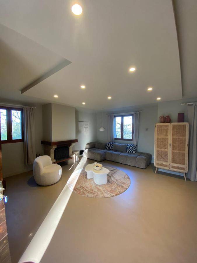 Location de vacances pour 5 personnes, avec jardin ainsi que piscine et vue, animaux acceptés à Saint-Jean-de-Laur - 4