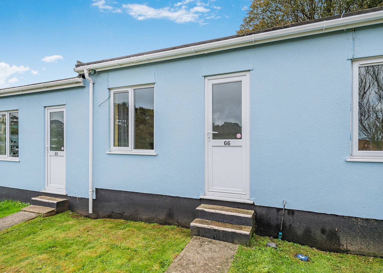 Silver 1 Chalet Slps 4 Pet in Brixham, Torbay