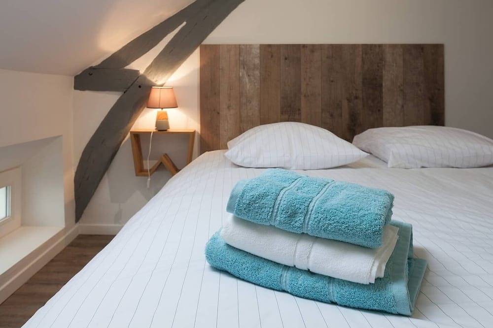 Apartamento entero, Apartamento-Baño privado con ducha in Louviers, Región de Les Andelys