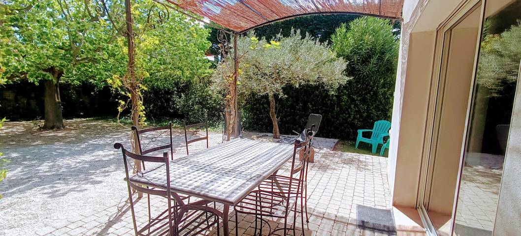 Gîte pour 4 personnes, avec terrasse et jardin dans les Bouches-du-Rhône - 3