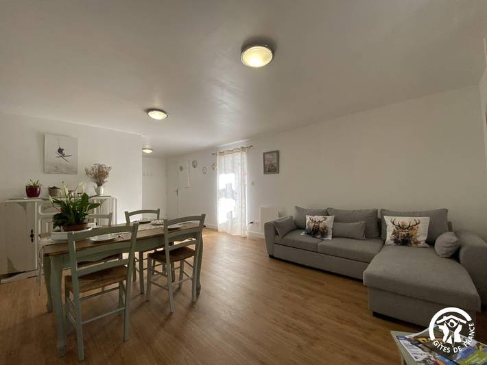 Gîte pour 4 personnes, avec terrasse dans Porta - 2