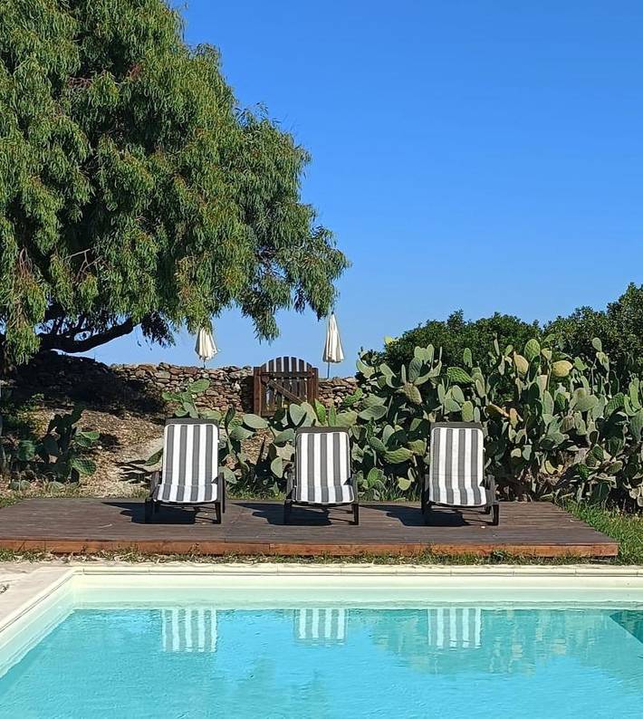 B&b per 2 persone, con Terrazza e Giardino nonché Piscina e Panorama a Sassari