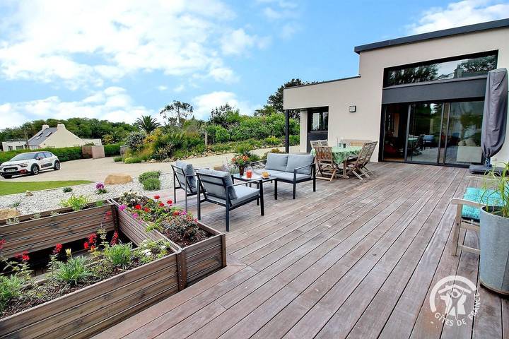 Gîte pour 6 personnes, avec jardin dans Plage Tresmeur - 2