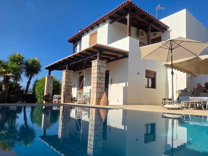 Ferienhaus für 6 Personen, mit Balkon und Terrasse sowie Garten und Pool
