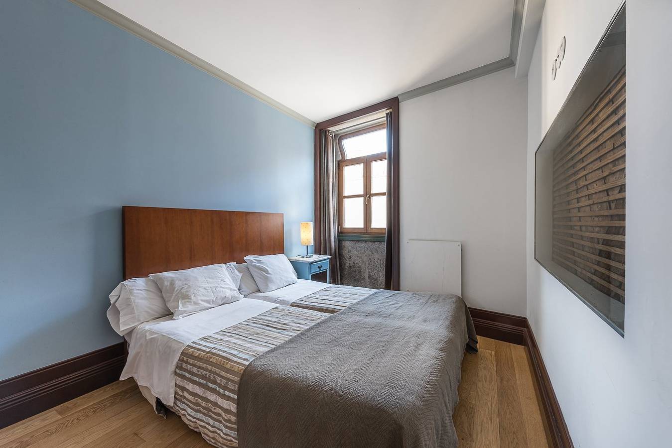 Entire apartment, Guestready - Belle Epoque Apartments - 4.2 in Sé (Porto), Porto