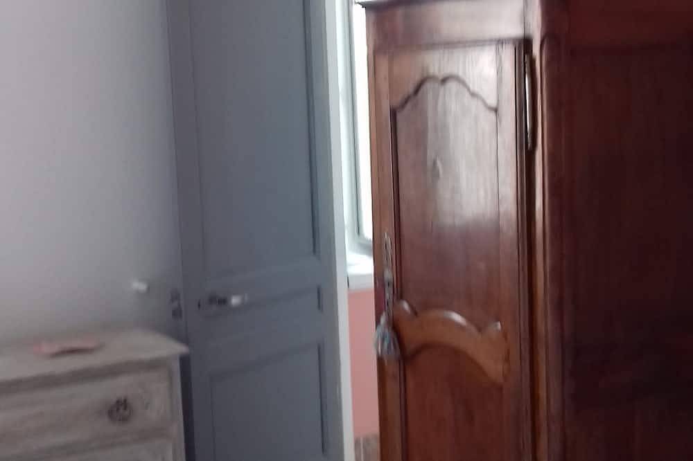 Entire apartment, Entire Apartment Near Honfleur In Peace in Beuzeville, Bernay region
