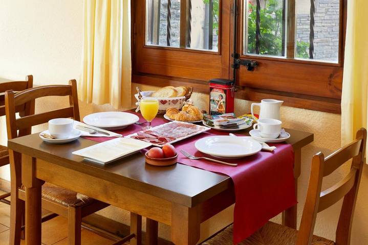 Casa rural para 2 personas, con Terraza además de Jardín y Vistas en Baixa Cerdanya - 4