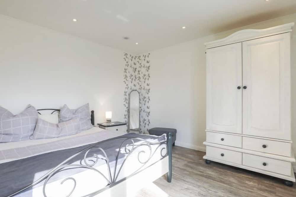 Sonnenschein by Interhome in Wanna, Cuxland