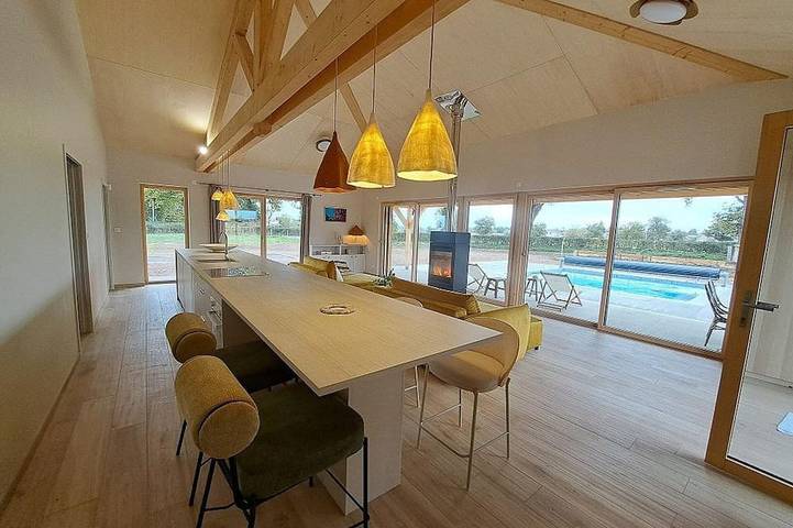 Gîte pour 4 personnes, avec Terrasse ainsi que Jardin et Sauna