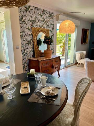 Cottage pour 2 personnes, avec vue et terrasse ainsi que piscine et jardin dans Bures
