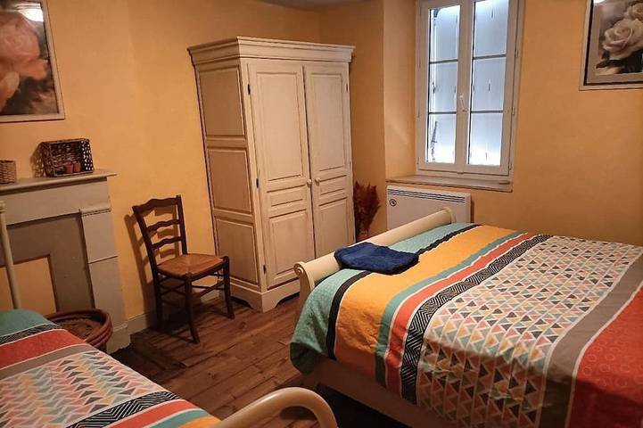 Gîte pour 8 personnes, avec jardin dans Beaupréau-en-Mauges - 4