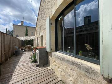 Location de vacances pour 6 personnes, avec terrasse à Tizac-de-Curton