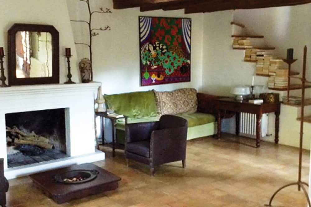 Detached natural stone house with a beautiful garden and small pool. in Deià, Coast of Mallorca