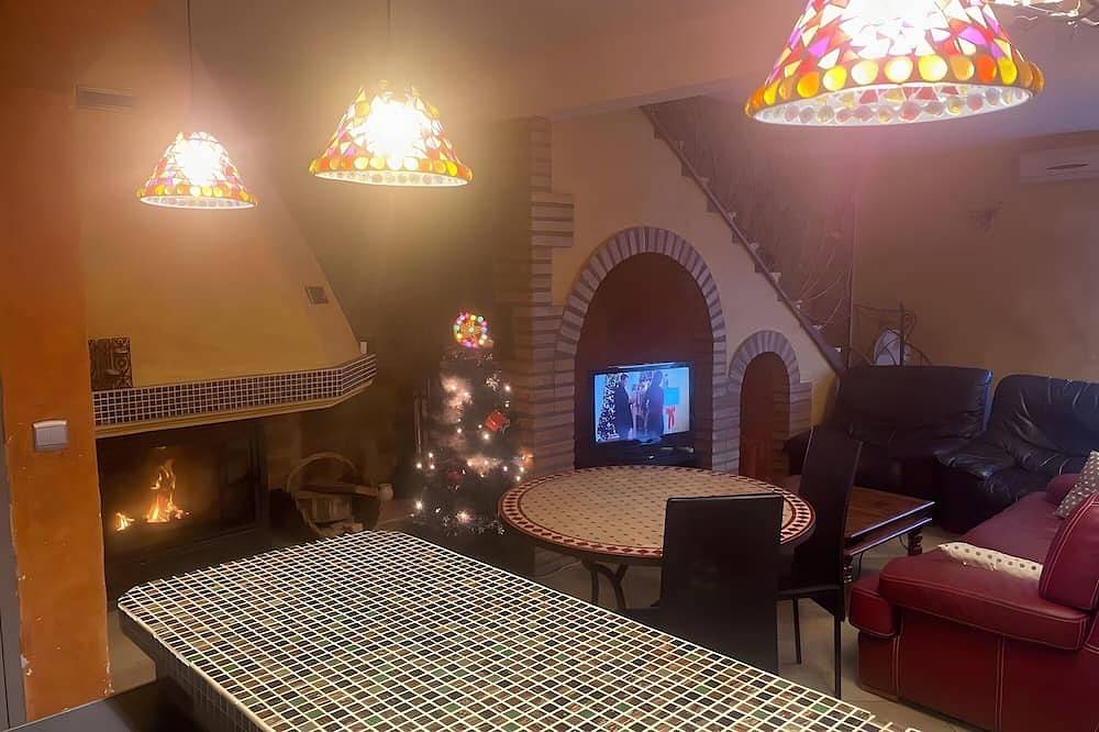 Tour catalane – Mas catalán con vistas panorámicas y jacuzzi privado in Ille-sur-Têt, Región de Prades (Francia)