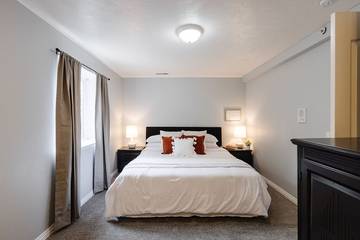 Vacation Home for 30 Guests in Hurricane, Zion National Park, Picture 3