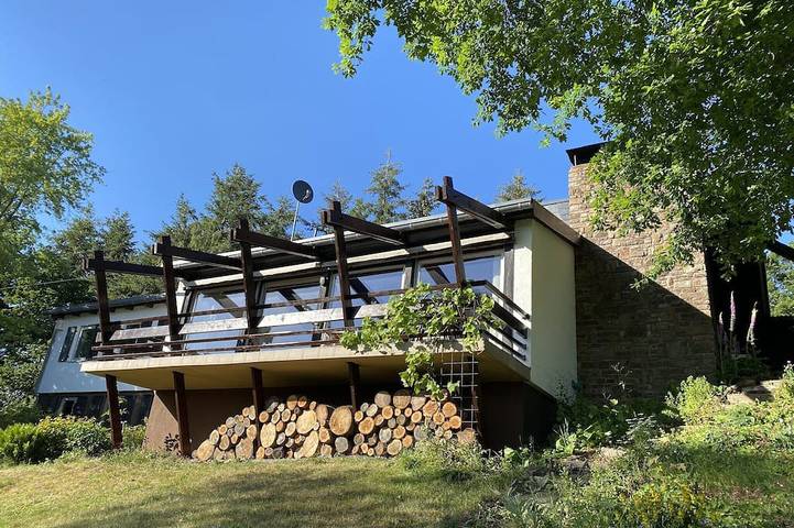 Bauernhof für 10 Personen, mit Terrasse und Balkon/Terrasse, mit Haustier im Hunsrück