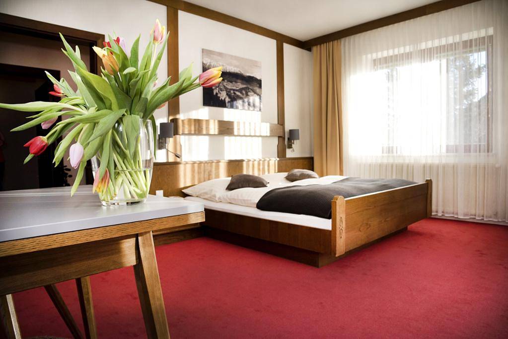 Haus Kohl - Doppelzimmer (18qm) mit Balkon in Semmering, Wiener Alpen in Niederösterreich