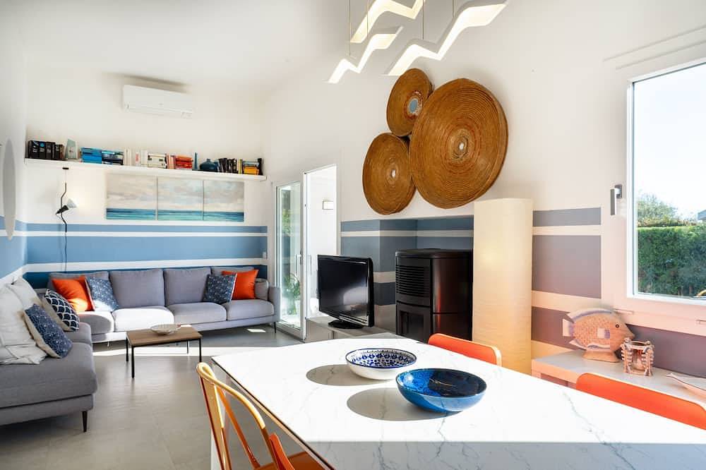 Luxusvilla mit beheiztem Pool und Whirlpool im Freien - 50 m vom Strand entfernt in Geremeas, Cagliari Provinz