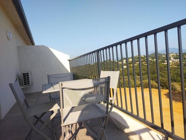 Appartement de vacances pour 4 personnes, avec vue et jardin
