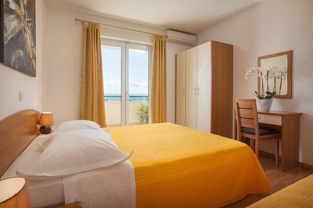 Entire apartment, One bedroom apartment with terrace and sea view Tučepi, Makarska (A-14457-a) in Tucepi, Makarska Riviera