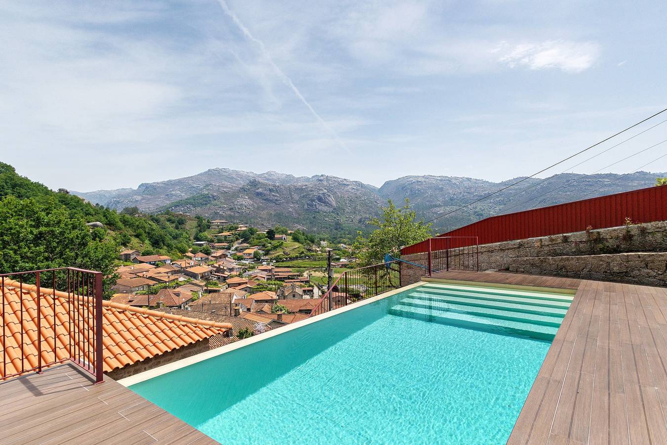 Ferienhaus 'Aurora' mit Bergblick, Wlan und Klimaanlage in Campo do Gerês, Braga Distrikt