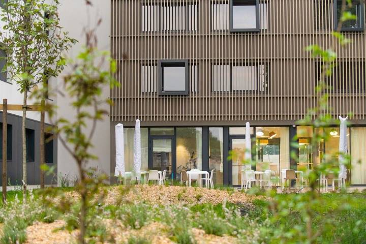Hôtel pour 4 personnes, avec Terrasse et Jardin à Gradignan