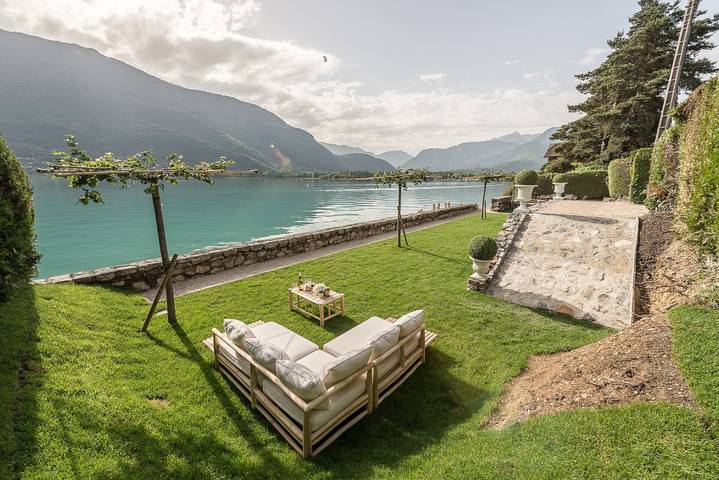 Maison de vacances pour 10 personnes, avec jardin et vue sur le lac à Doussard