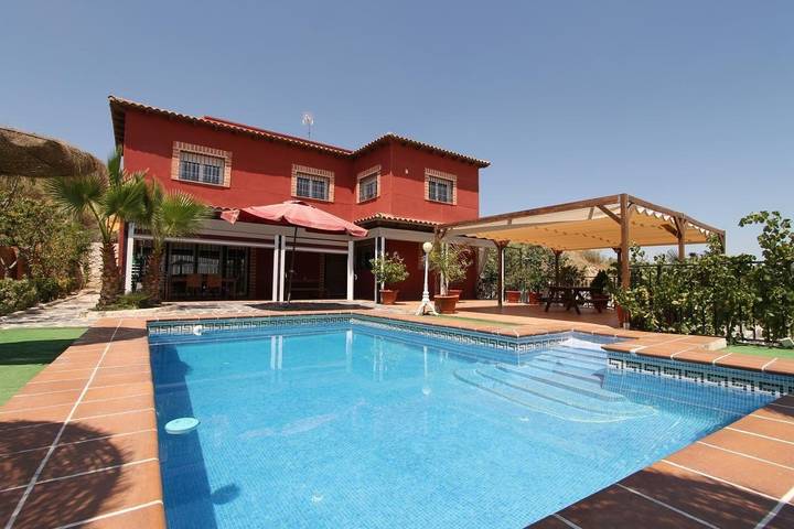 Chalet para 12 personas, con terraza y jardín en Castilla-La Mancha - 2