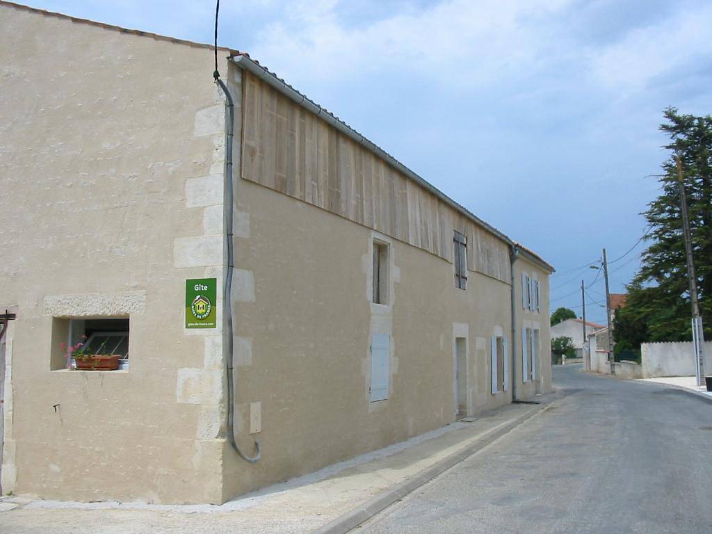 Gite du Puits - Gîtes La Revetizon in Saint-Pierre-d'Amilly, Région de Rochefort