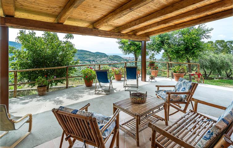 Appartamento vista mare: Parcheggio, Terrazza, Giardino in Ascea, Cilento Coast