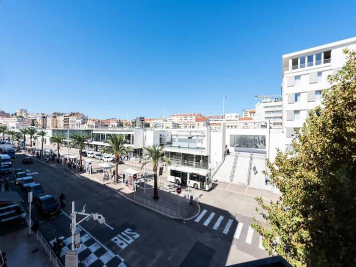 Gîte pour 6 personnes, avec balcon dans Gare De Cannes - 4